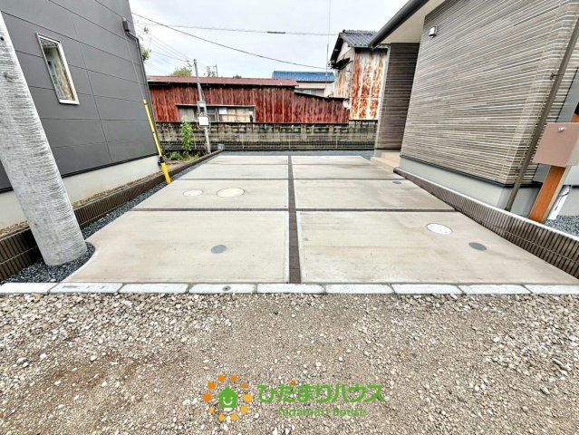 ワイウッドコート久喜市吉羽第7期　新築一戸建て　05の駐車場