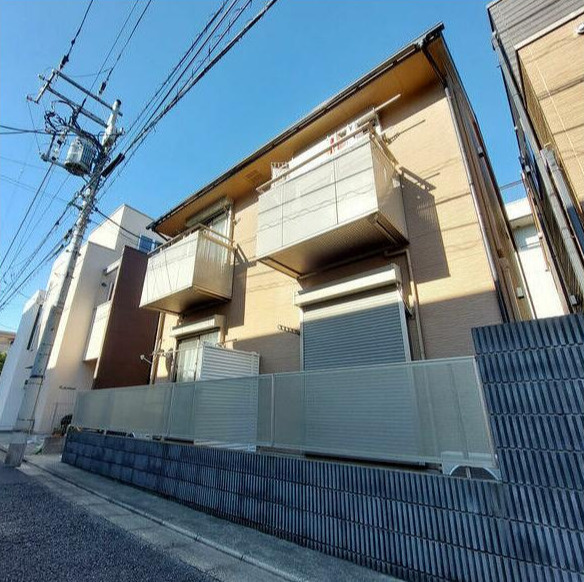 クワトロ祐天寺の外観