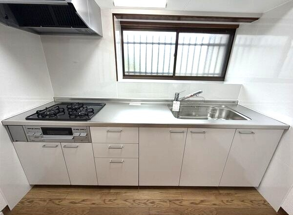 瀬戸市矢形町戸建のキッチン