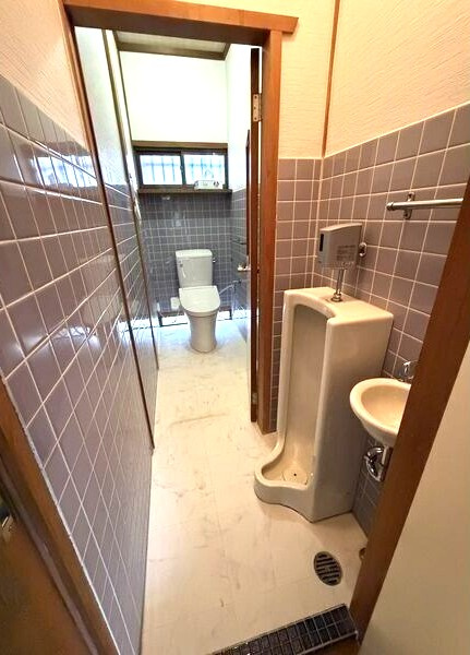 瀬戸市矢形町戸建のトイレ