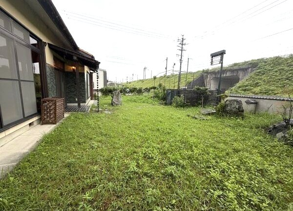 瀬戸市矢形町戸建の庭