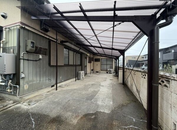 瀬戸市矢形町戸建の駐車場