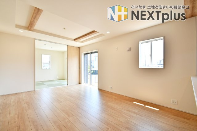 桶川市末広３丁目　５期　全１棟の居間・リビング