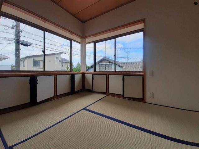 熊本市西区新土河原１丁目の中古一戸建の収納|中二階和室②収納