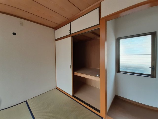 熊本市西区新土河原１丁目の中古一戸建の収納|中二階和室②収納