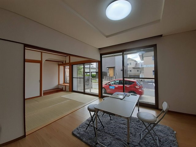 熊本市西区新土河原１丁目の中古一戸建の居間・リビング