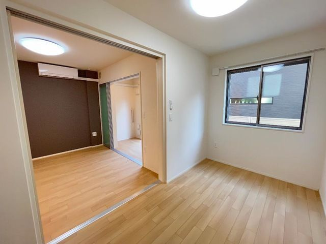 コンプレットの洋室