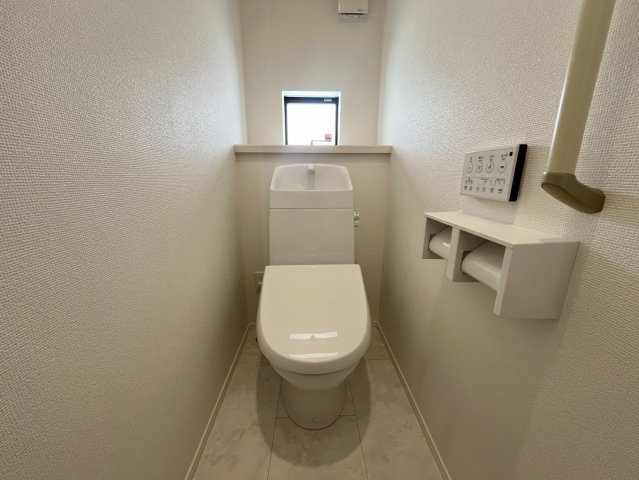 沖縄市知花新築戸建て　B号棟（全5棟）のトイレ|トイレもきれいです
