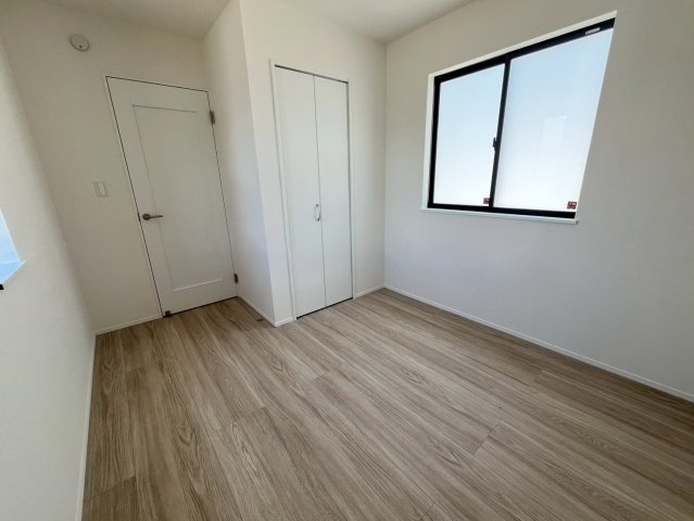 沖縄市知花新築戸建て　B号棟（全5棟）の洋室|コンパクトで使いやすい洋室です