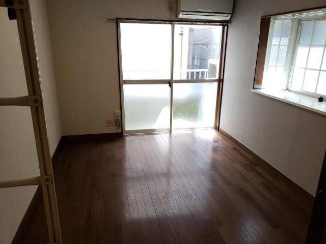 ガーデンズ東新小岩の洋室