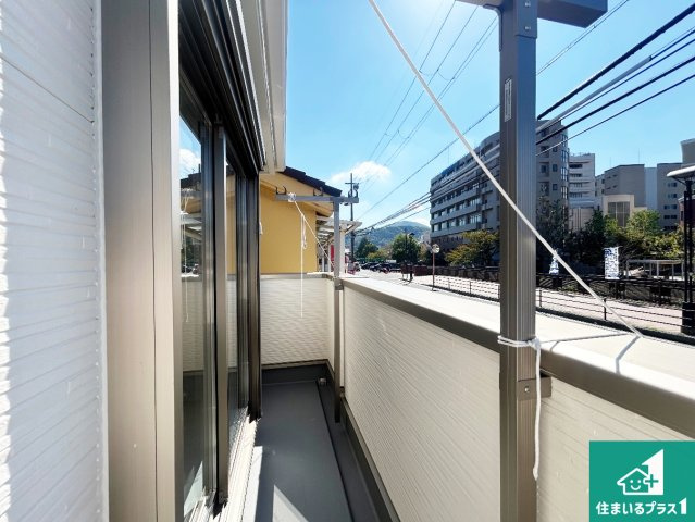 ◆柏原市旭ケ丘　第2期　新築一戸建てのバルコニー|日当たりのよいバルコニー！お部屋が開放的に！