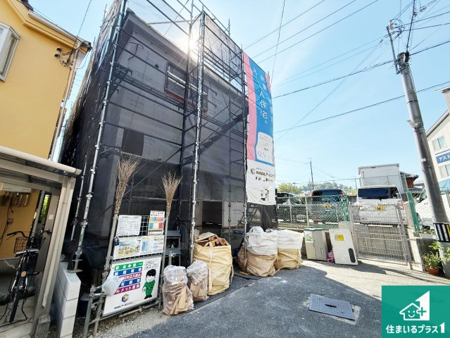 柏原市旭ケ丘　第2期　新築一戸建ての前面道路含む現地写真|周辺は落ち着いた街並みの住宅地！子育てがしやすい住環境です！まだ未完成ですが、現地でしかわからない事もございます。是非一度ご覧ください。