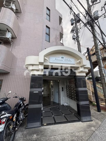 横浜市保土ケ谷区常盤台の賃貸マンションのエントランス