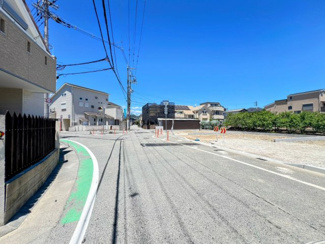 【前面道路含む現地写真】 | 山本野里2丁目