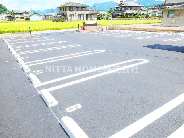 ティートの駐車場|駐車場は２台の確保があります◎