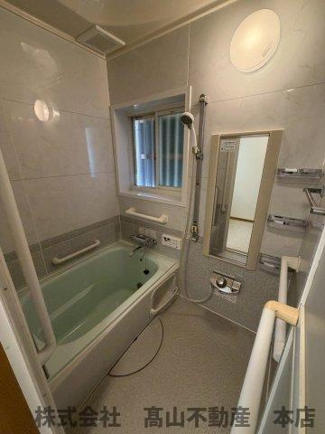 遠賀郡岡垣町高陽台３丁目の一戸建ての浴室
