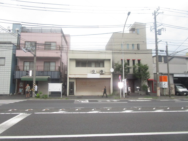 横浜市中区新山下１丁目の倉庫