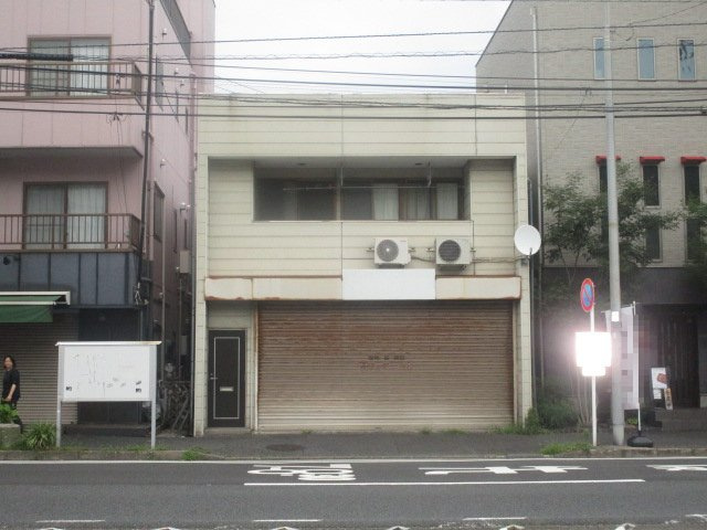 横浜市中区新山下１丁目の倉庫