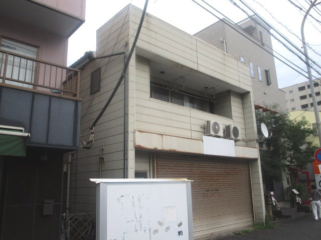横浜市中区新山下１丁目の倉庫