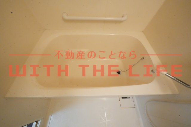 コンドミニアム都麗殷【キャッシュバック対象物件】の浴室|コンパクトで使いやすいお風呂です