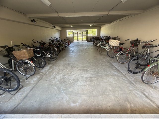 カルム学園緑が丘の駐輪場