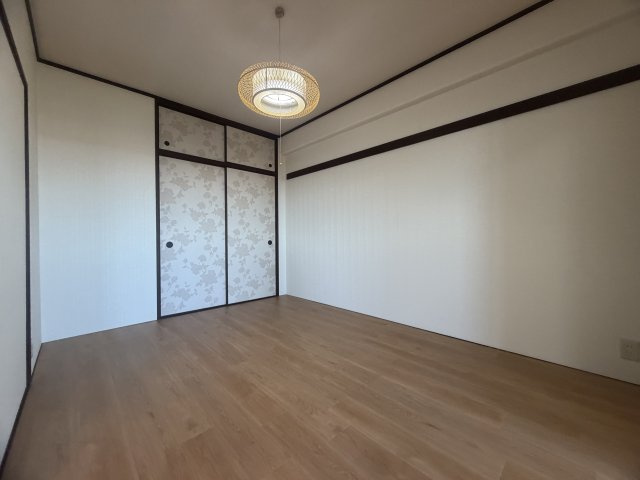 カルム学園緑が丘の洋室