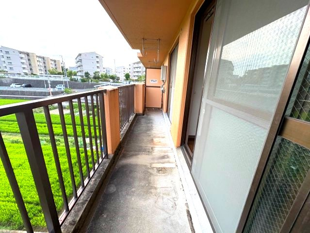 東尾マンションのバルコニー