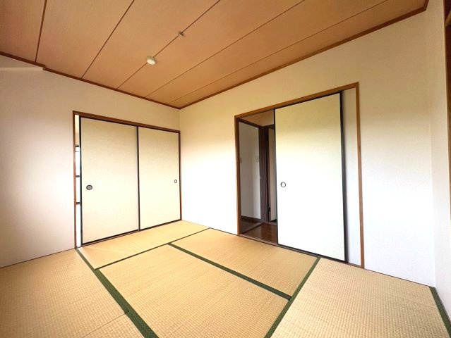 東尾マンションの和室