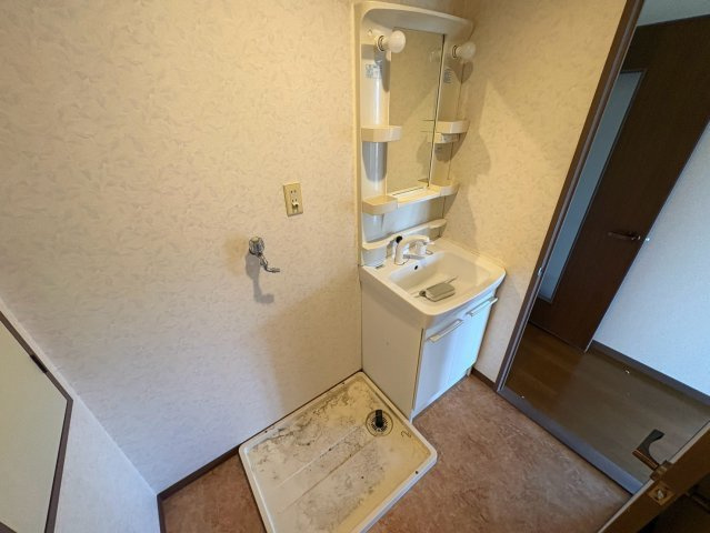 東尾マンションの洗面所