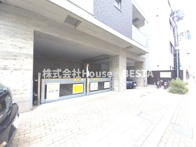 OZ Casaの駐車場