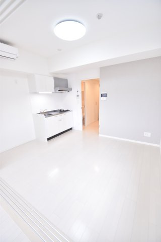 大阪市城東区野江２丁目の賃貸マンションの居間・リビング