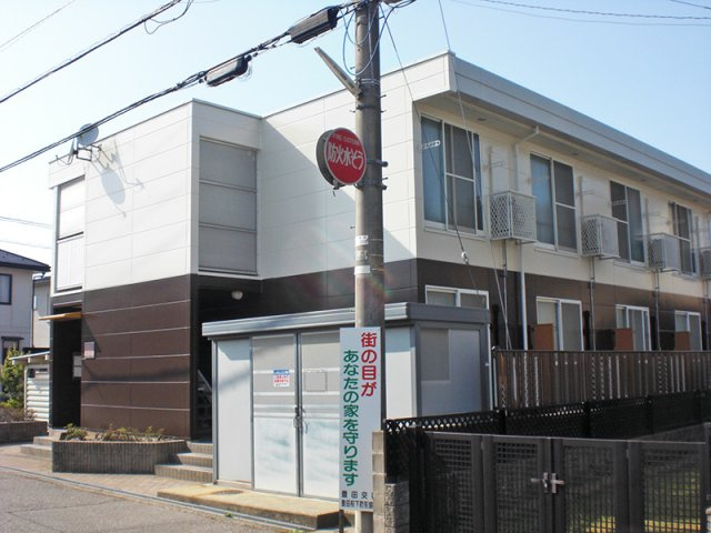 レオパレスＭｏｏｎＰａｌａｃｅ９８の外観
