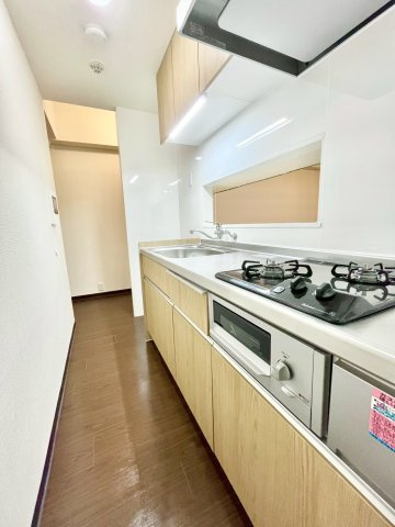 ビューパレー新宿新都心のキッチン|2026.07.10撮影

現地ご見学希望・資料請求などお気軽にお問い合わせ下さい！
03-5990-5201