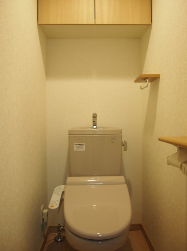 中野区鷺宮２丁目の賃貸マンションのトイレ