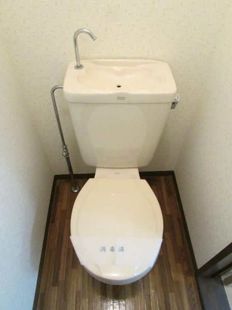 横浜市瀬谷区三ツ境のアパートのトイレ