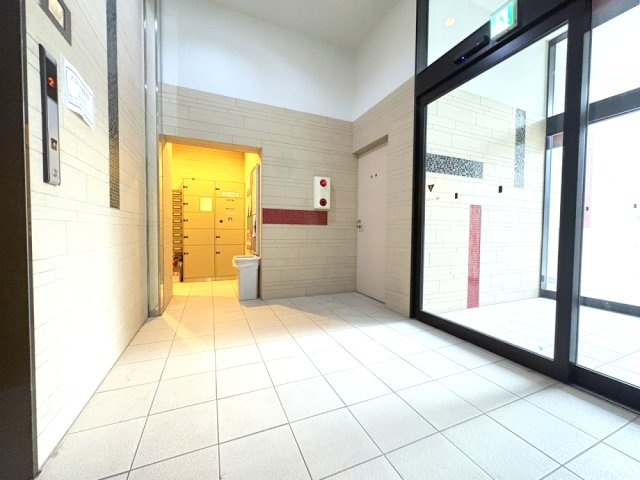 【エントランス】ハピネス江坂