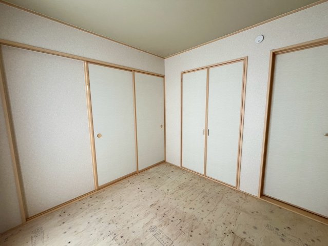 沖縄市知花新築戸建て　C号棟（全5棟）の和室|和室（4.5帖）