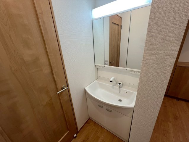沖縄市知花新築戸建て　C号棟（全5棟）の独立洗面台