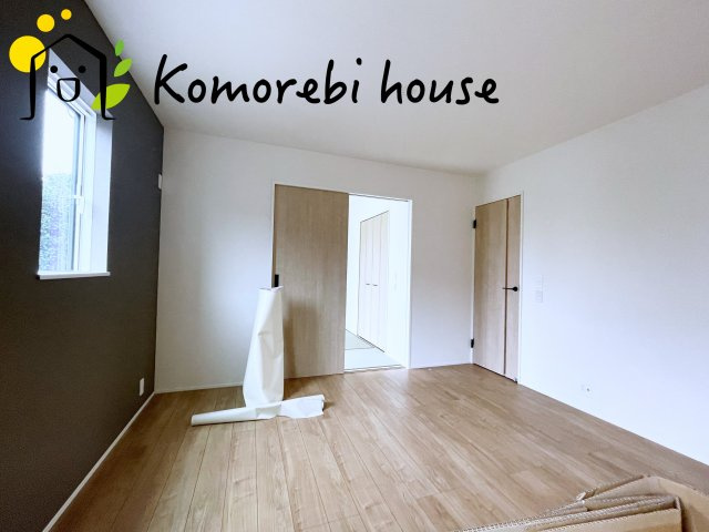 さいたま市西区植田谷本　01期　新築一戸建て　リナージュネクスジー　01の居間・リビング|26.9.7