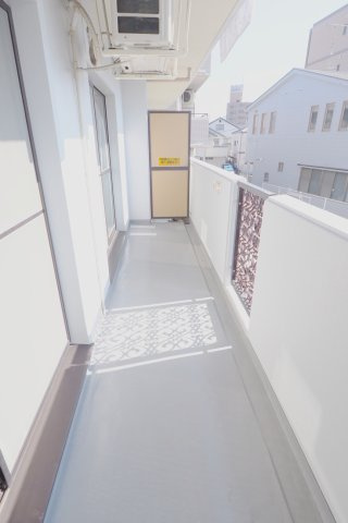 フェリスクラモトのバルコニー