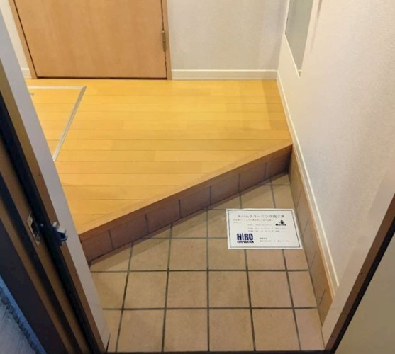 ことといハウスの玄関