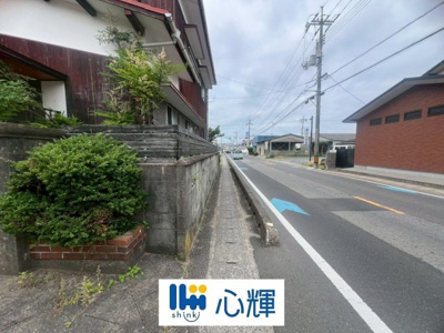 【前面道路含む現地写真】 | 宇部市常盤台一丁目 土地／（約94坪・解体更地渡し）