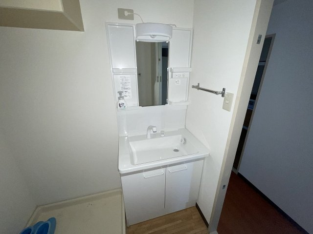 独立洗面化粧台付きでおすすめです！