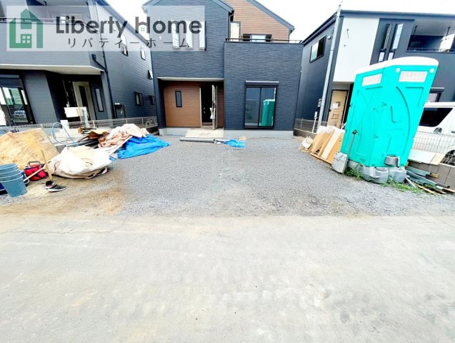 ひたちなか市堀口3期　新築戸建　2号棟の駐車場
