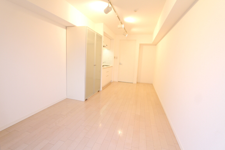 プライムアーバン三軒茶屋の洋室|明るい洋室です