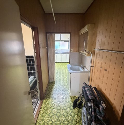 室蘭市白鳥台5丁目43-5戸建のロビー