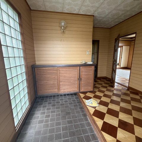 室蘭市白鳥台5丁目43-5戸建のエントランス