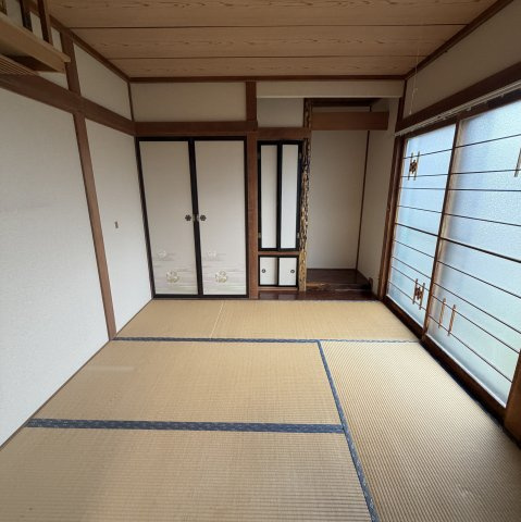 室蘭市白鳥台5丁目43-5戸建の収納