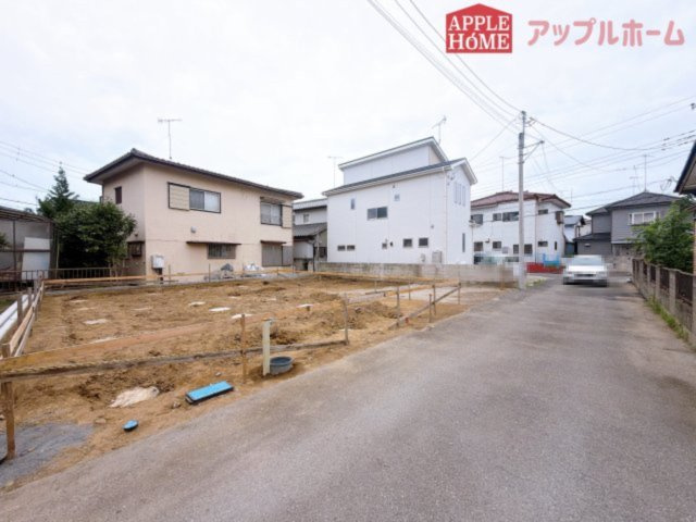 [新築住宅] 深谷市東方 全1棟の前面道路含む現地写真