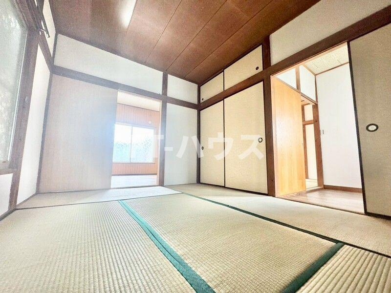 新緑とそよ風のアベニューの寝室